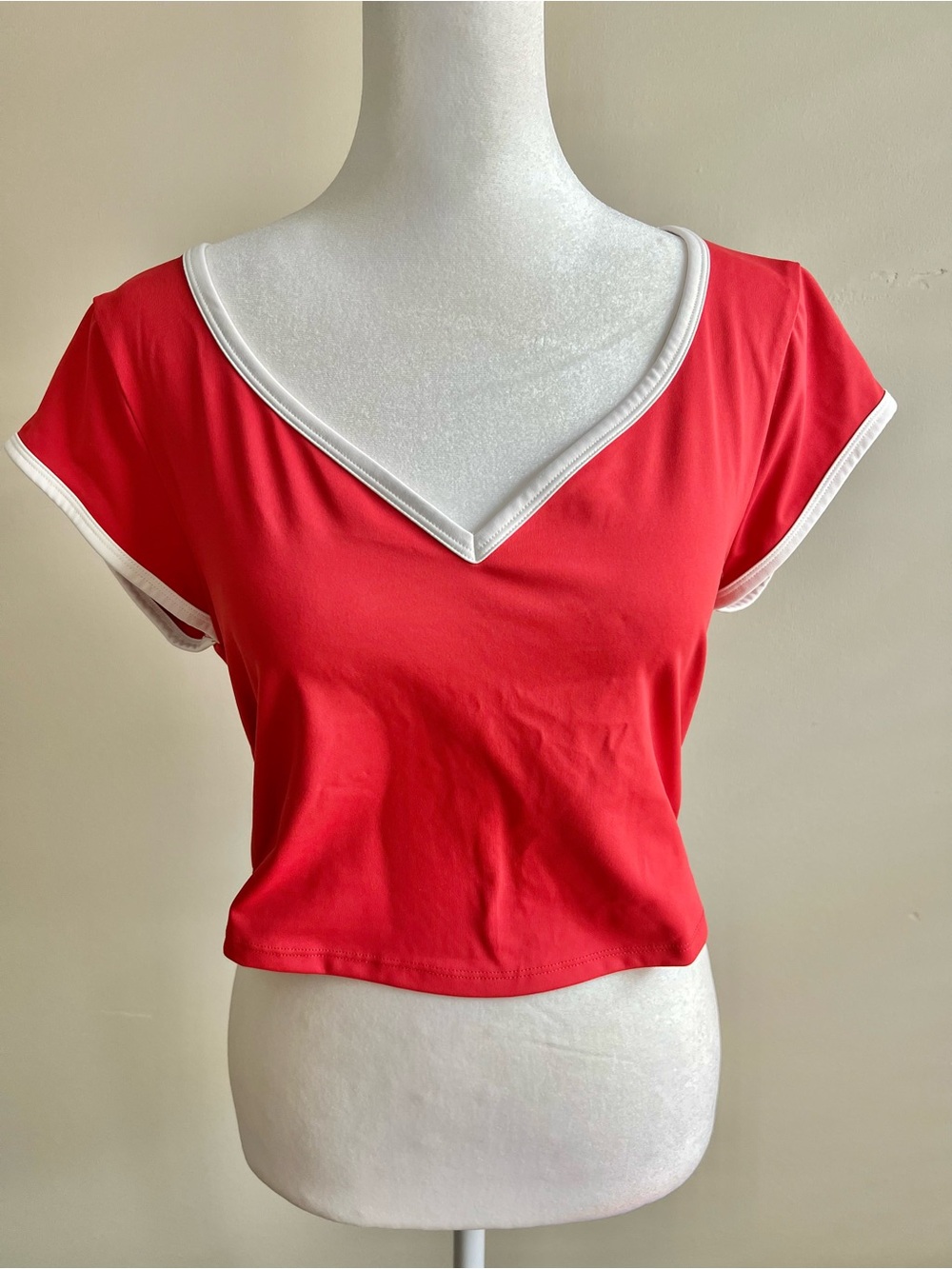 Old Navy Active Powersoft Go Dry Red White Cropped Workout Top Large